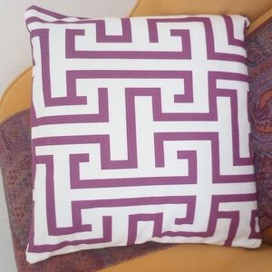 Geometric Greek Key Pillow Cover (18" x 18")